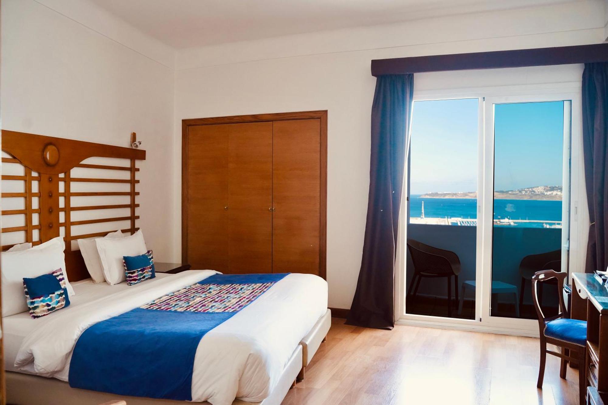 Hotel Rembrandt Tangier Bagian luar foto