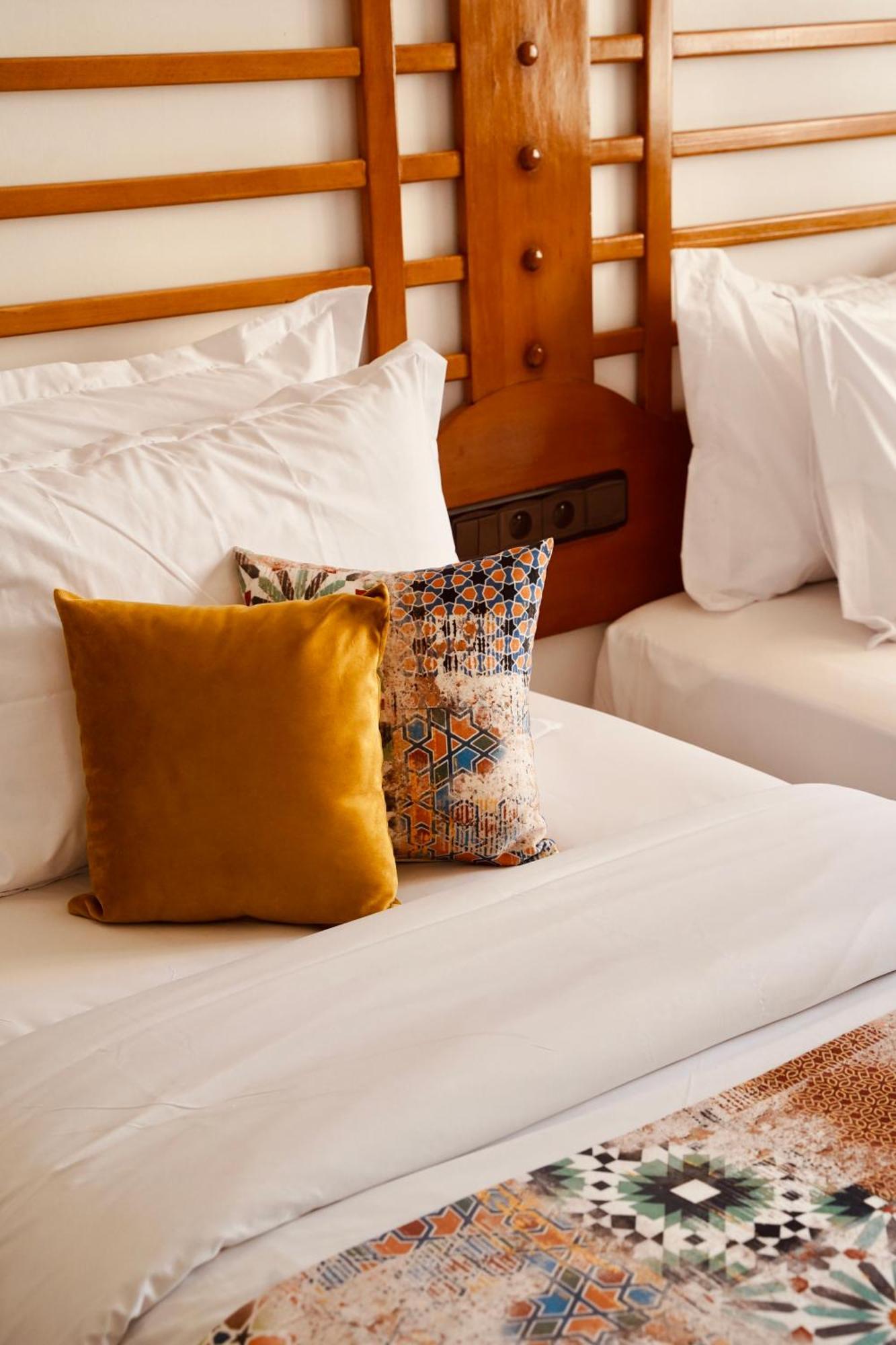 Hotel Rembrandt Tangier Bagian luar foto