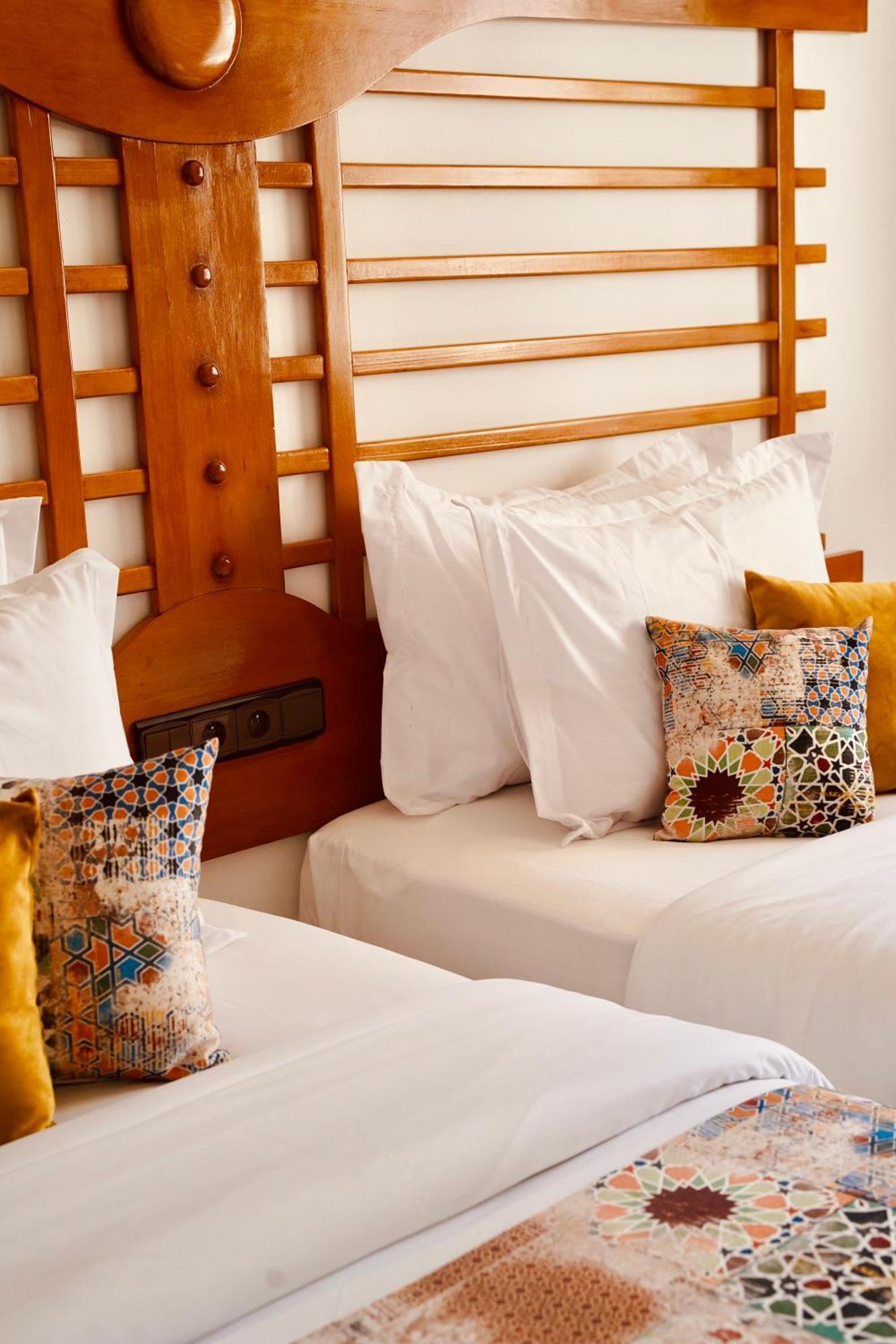 Hotel Rembrandt Tangier Bagian luar foto